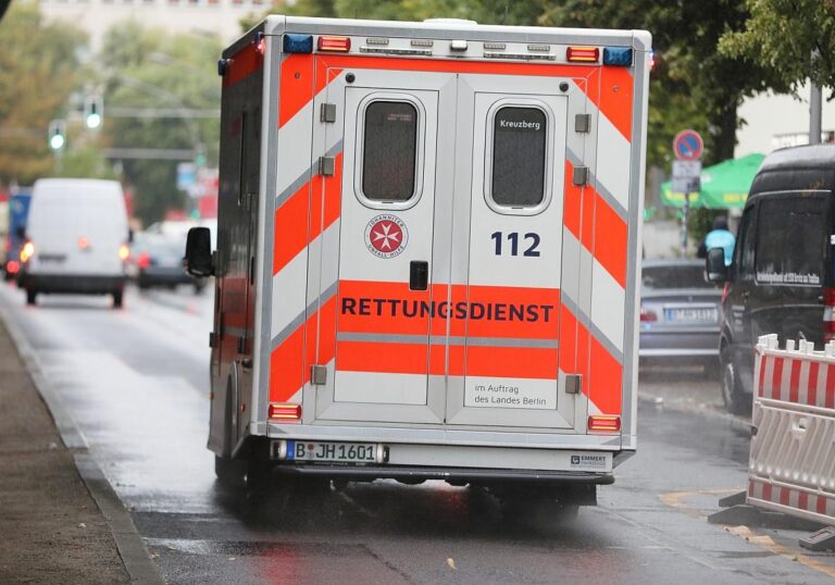 Rettungswagen (Archiv)