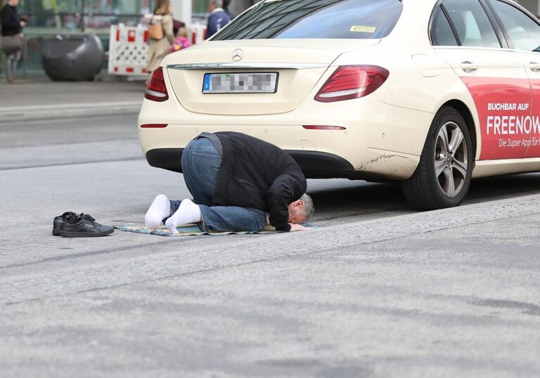 Muslimischer Taxifahrer