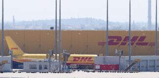 DHL-Maschinen am