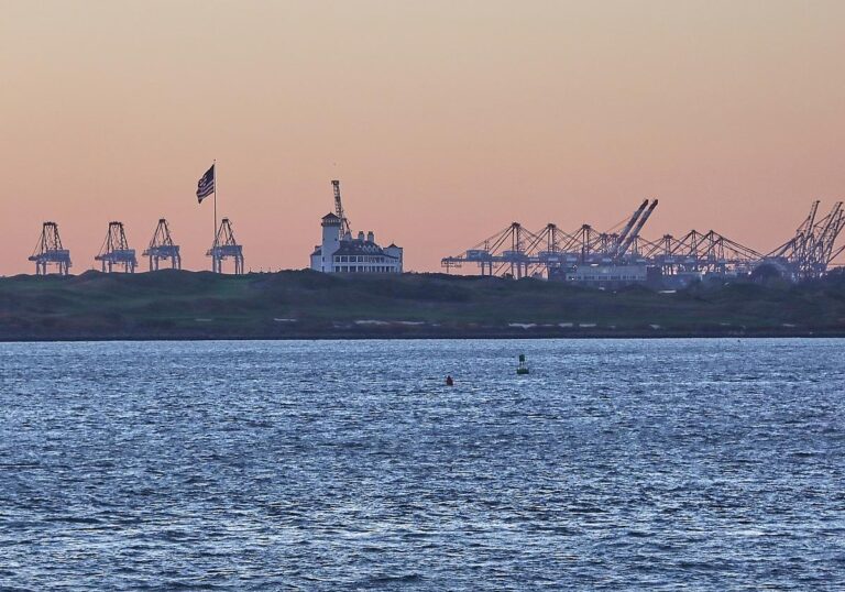 Industrieanlagen in