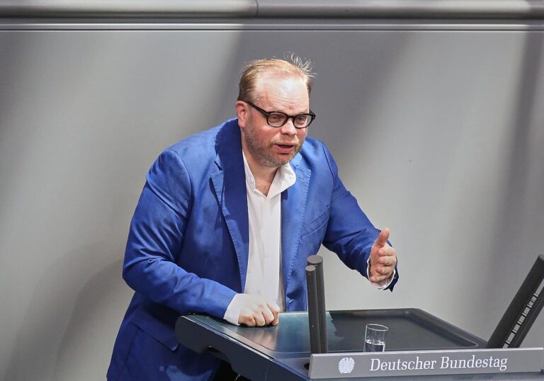 Helge Lindh