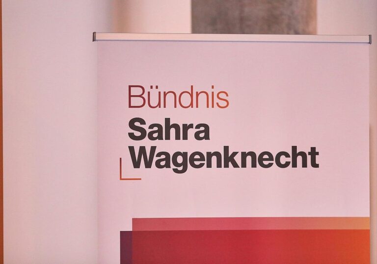 Schild Sahra Wagenknecht