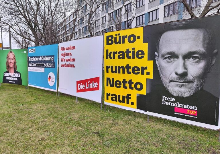 Wahlplakate von
