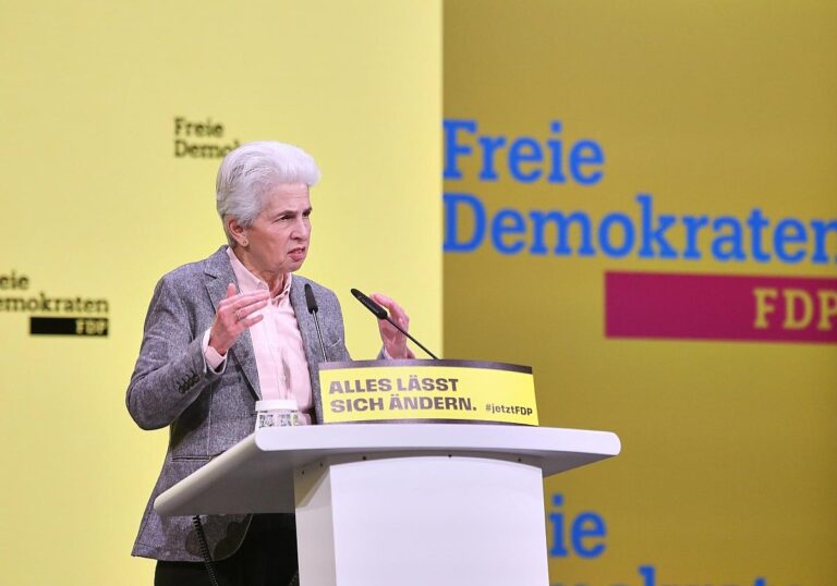 Marie-Agnes Strack-Zimmermann