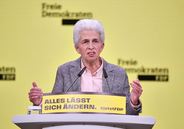 Marie-Agnes Strack-Zimmermann