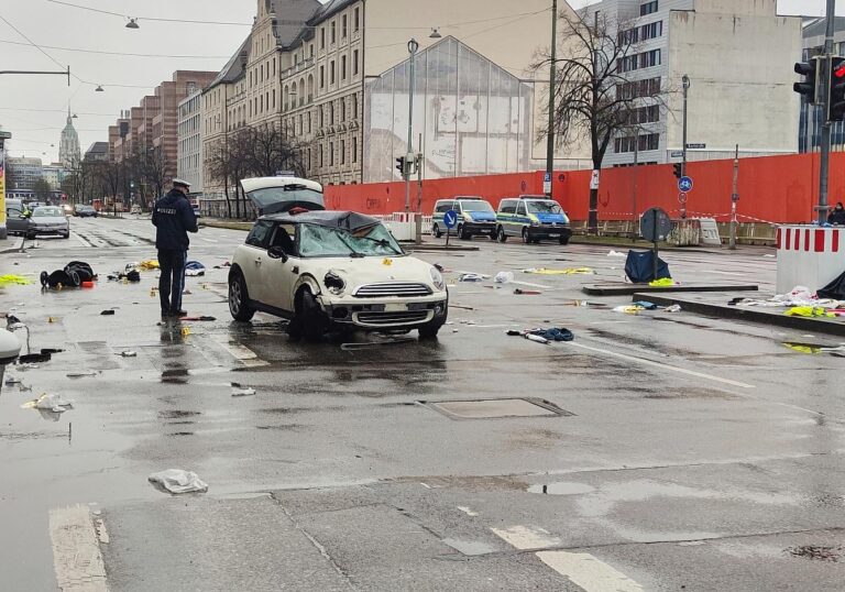 Auto fährt