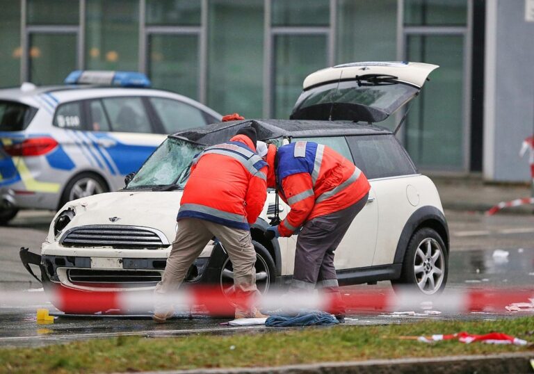Auto fährt