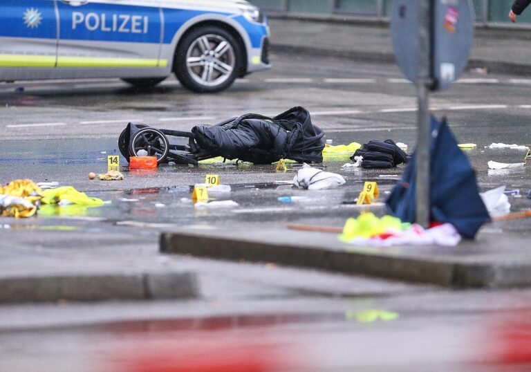Auto fährt