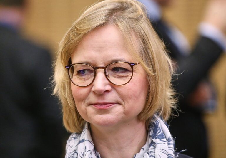 Katja Wolf