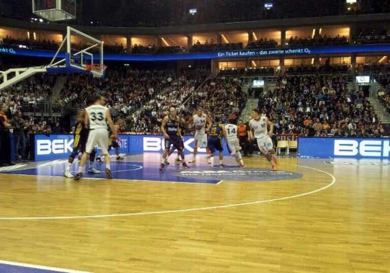 Basketball-Spiel (Archiv)