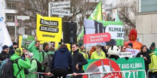 Umweltaktivisten protestieren