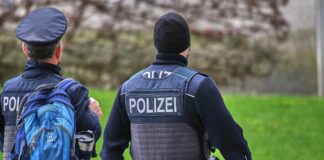 Zwei Polizisten