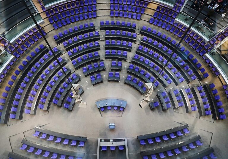 Plenarsaal des