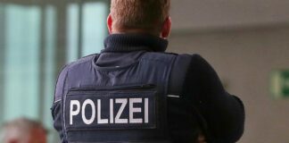 Polizist (Symbolfoto)