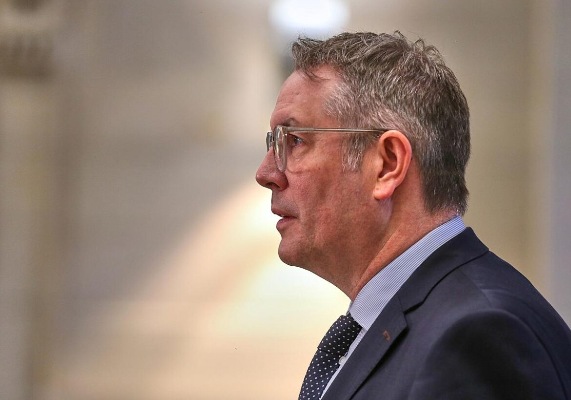 Alexander Schweitzer