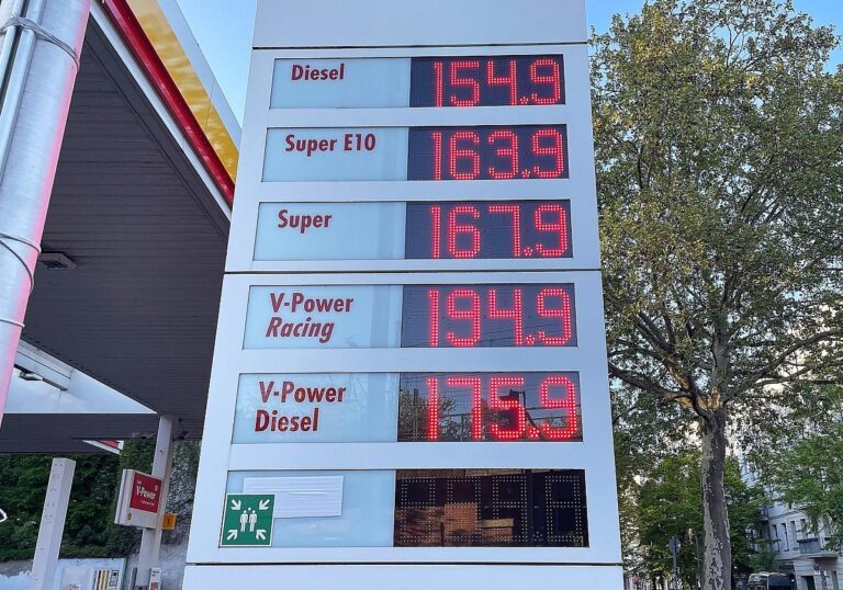 Shell-Tankstelle am