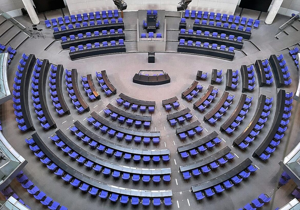 Plenarsaal des