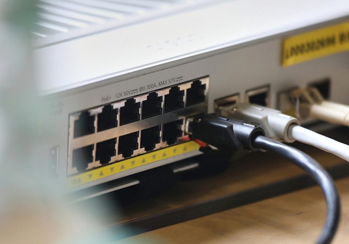 Netzwerk-Patchpanel (Archiv)