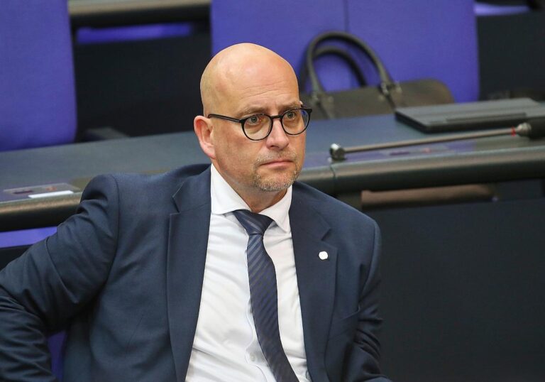 Sascha Lensing
