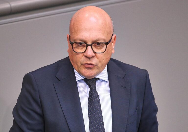 Alexander Throm