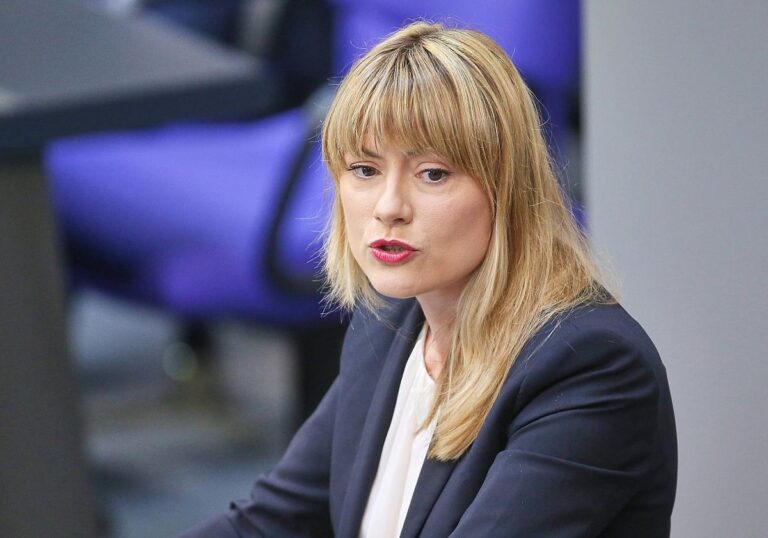 Clara Bünger