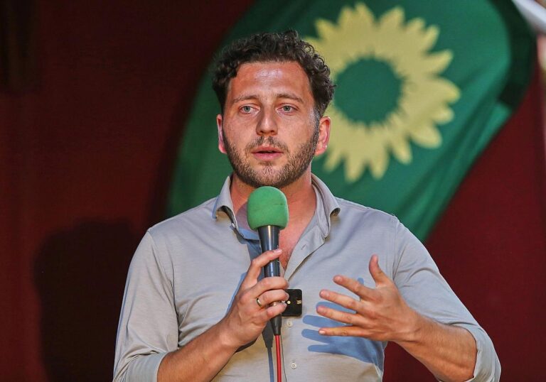 Felix Banaszak