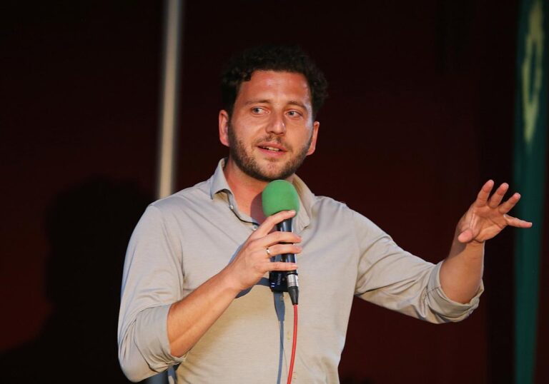 Felix Banaszak