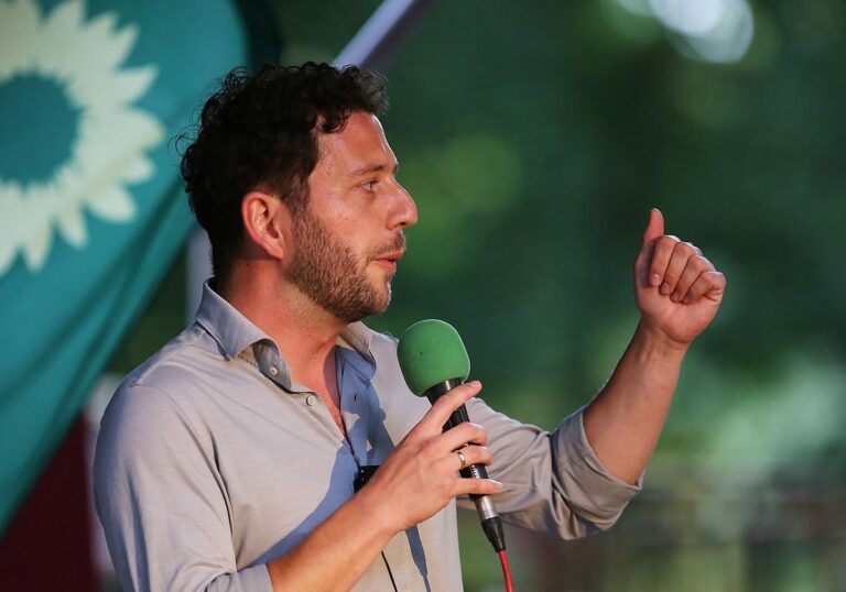 Felix Banaszak