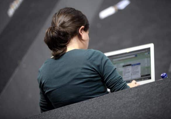 Computer-Nutzerin (Archiv)