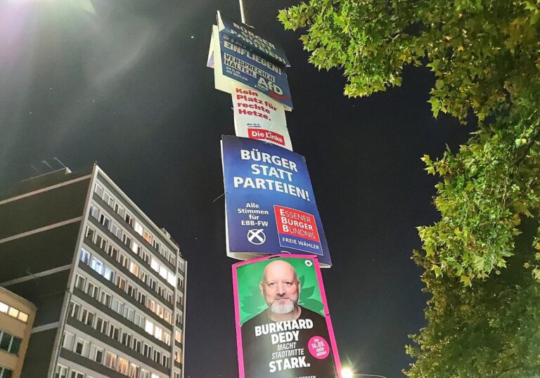 Wahlplakate zur