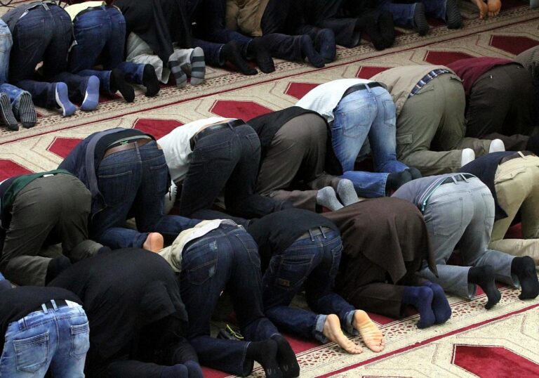 Gläubige Muslime