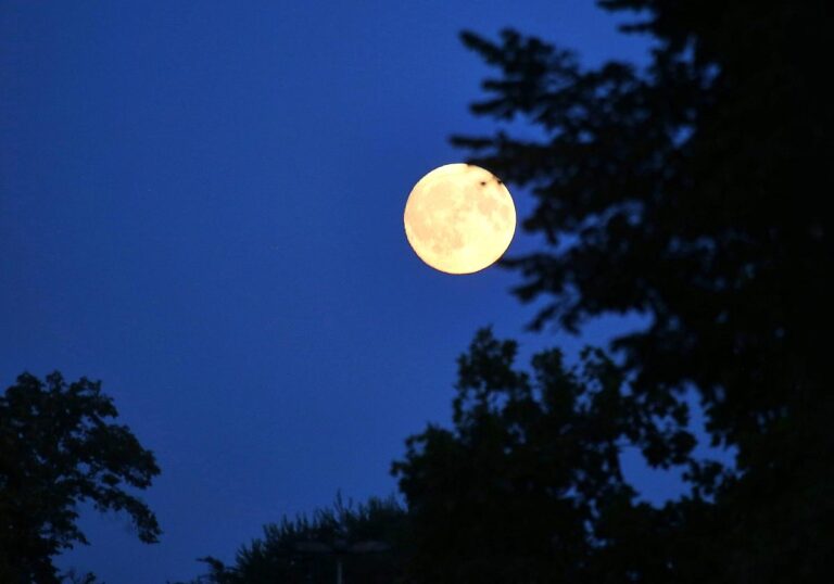 Mond (Archiv)