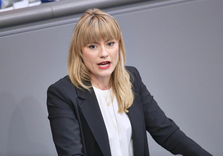 Clara Bünger