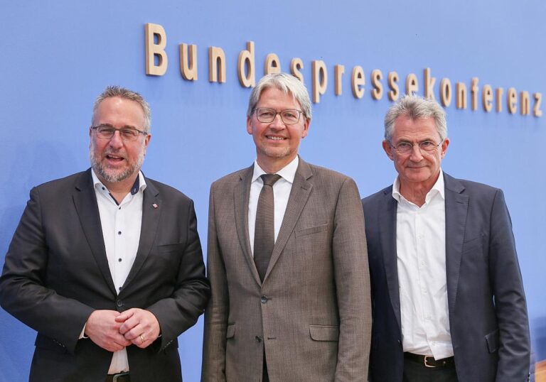 Pressekonferenz der