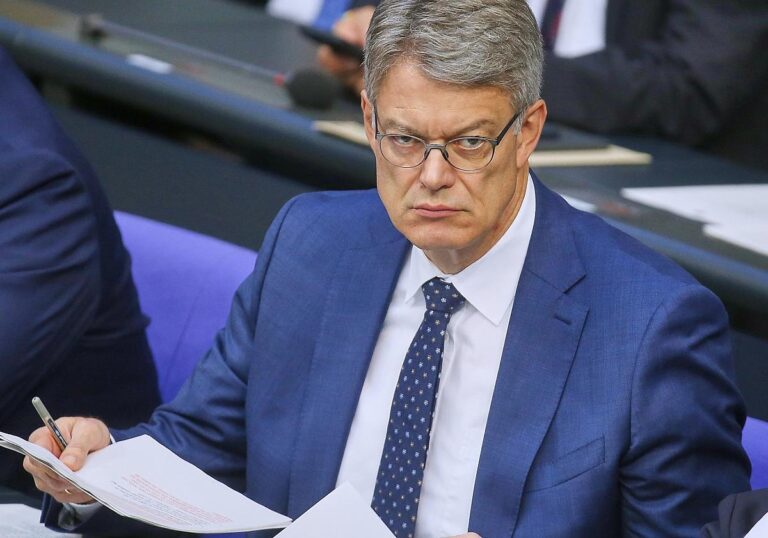 Patrick Schnieder