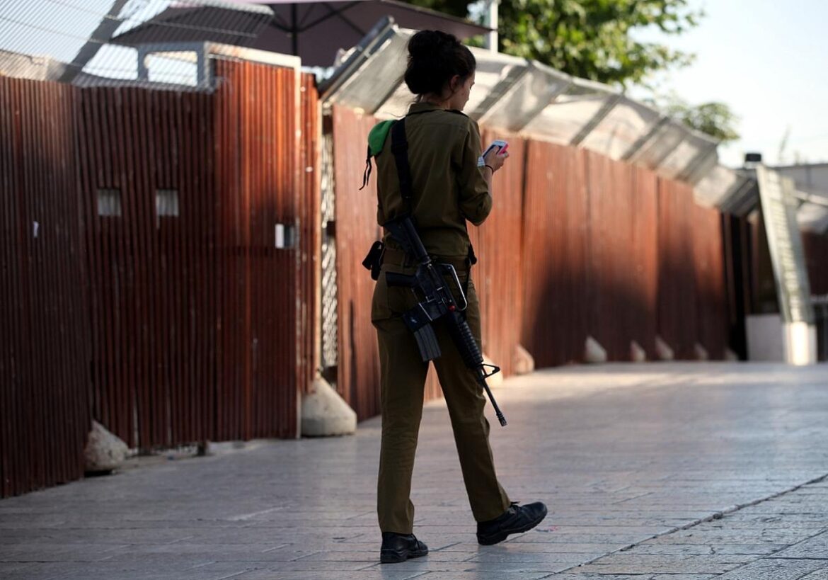 Israelische Soldatin