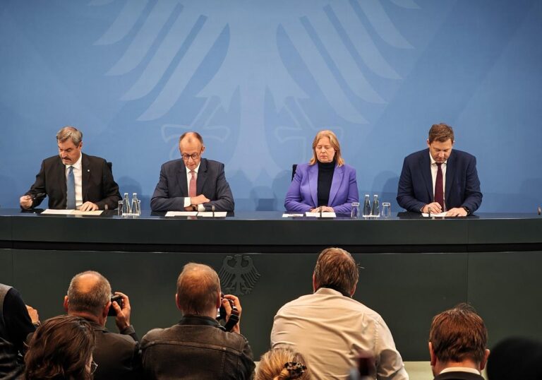 Pressekonferenz nach
