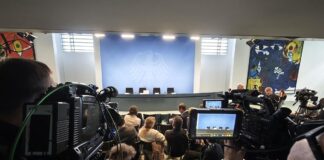 Pressekonferenz nach