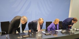 Pressekonferenz nach