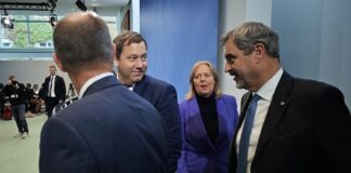 Pressekonferenz nach