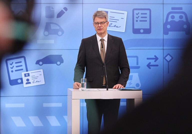 Patrick Schnieder