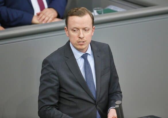 dts_image_92580_ehnfgncjkf_315_1200_840 Adis Ahmetovic