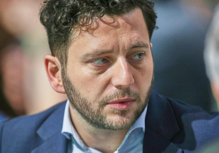 Felix Banaszak