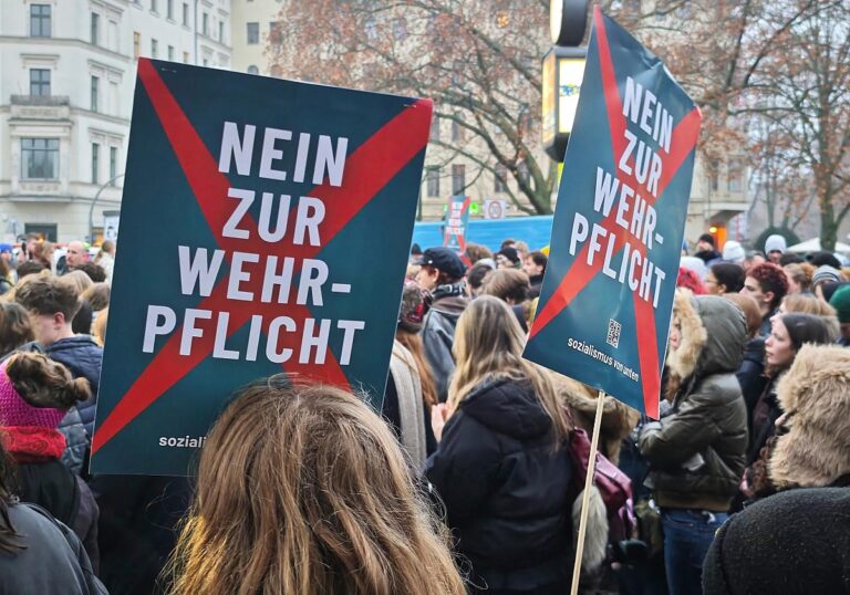 Anti-Wehrdienst-Demo am