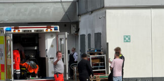 Rettungswagen nach Angriff auf Supermarktparkplatz in Eversburg