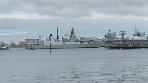 Britischer Zerstörer HMS Dragon im Einsatz im Mittelmeer