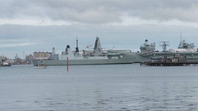 Britischer Zerstörer HMS Dragon im Einsatz im Mittelmeer