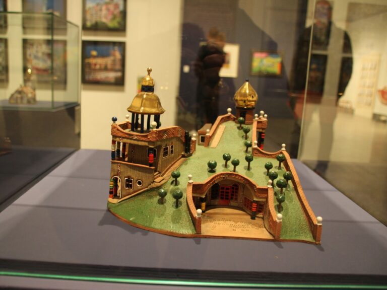 Hundertwasser-Ausstellung in Osnabrück. / Foto: Dominik Lapp