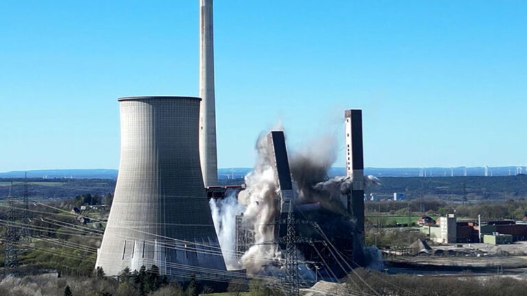 Kraftwerk Ibbenbüren gesprengt / Foto: Glomex