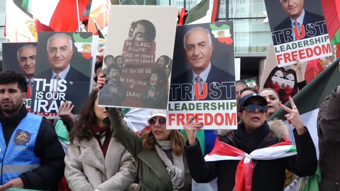 Tausende demonstrieren in Hamburg für Regimewechsel im Iran